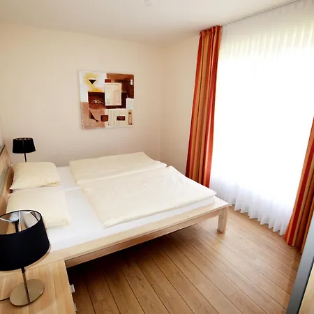 Reetdachhaus 5, Inkl 2 Parkplaetze * Fehmarn