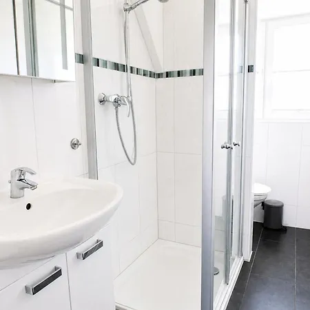 Reetdachhaus 5, Inkl 2 Parkplaetze * Fehmarn