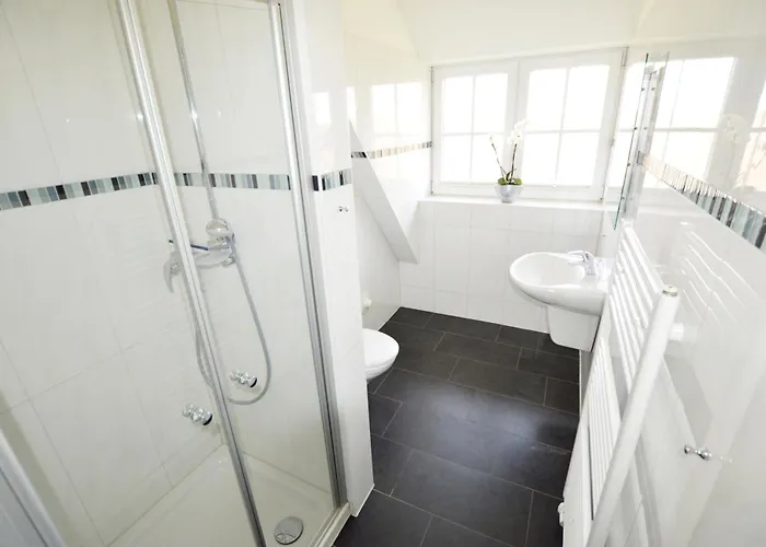 Reetdachhaus 5, Inkl 2 Parkplaetze